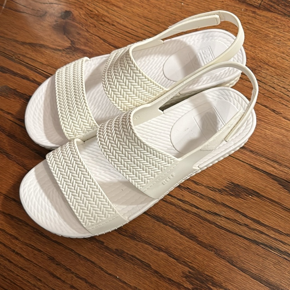 REEF Sandals Size 9 White Velcro Strap